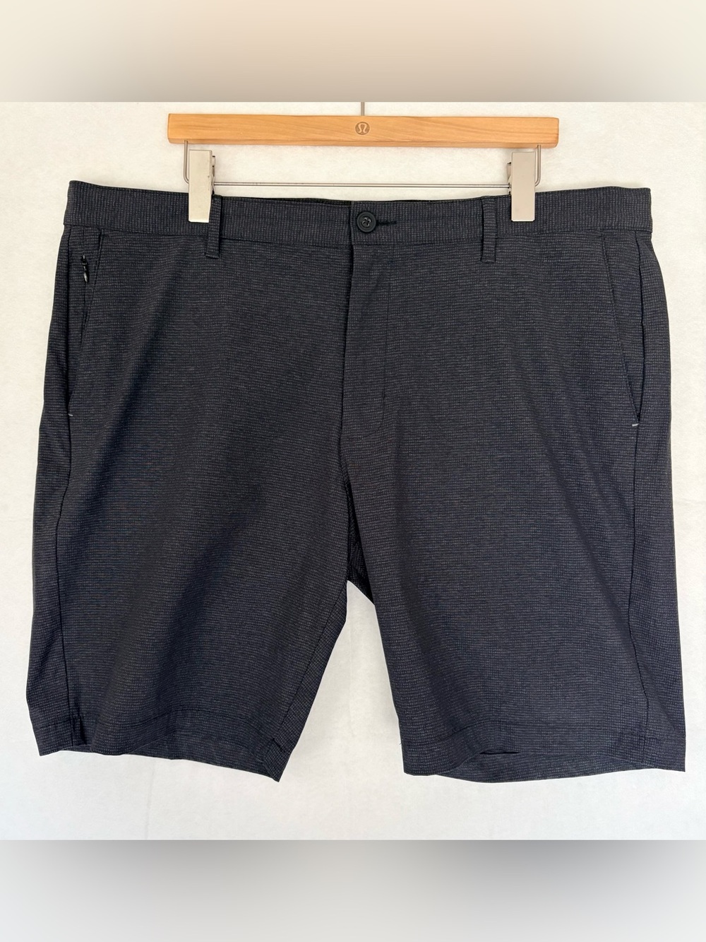 Tommy Bahama Men's Performance Stretch Shorts - Charcoal Size 40